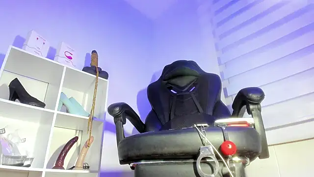 charlotte joliedart online show from 7, 4, 2026