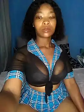 Snapshot of NunuBerry16 chatting on 8, 2, 2025 NunuBerry16 online show from 8, 2, 2025