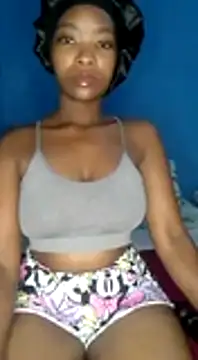 Snapshot of NunuBerry16 chatting on 9, 2, 2025 NunuBerry16 online show from 9, 2, 2025