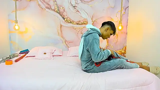 StrawwBoys online show from 27, 12, 2024