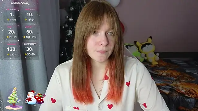 Snapshot of CassieJuice69 chatting on 5, 1, 2025 CassieJuice69 online show from 5, 1, 2025