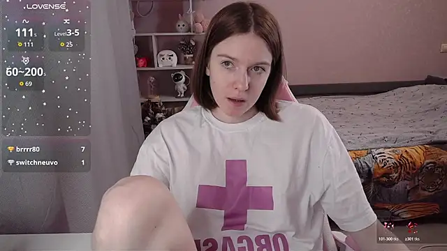 Snapshot of CassieJuice69 chatting on 24, 11, 2025 CassieJuice69 online show from 24, 11, 2025