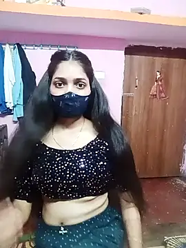 Snapshot of Cute-Simmi chatting on 11, 12, 2024 Cute-Simmi online show from 11, 12, 2024