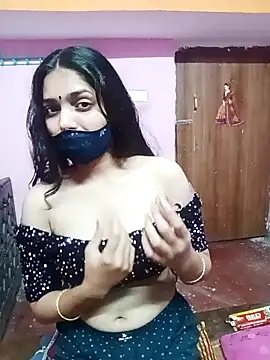 Snapshot of Cute-Simmi chatting on 5, 1, 2025 Cute-Simmi online show from 5, 1, 2025