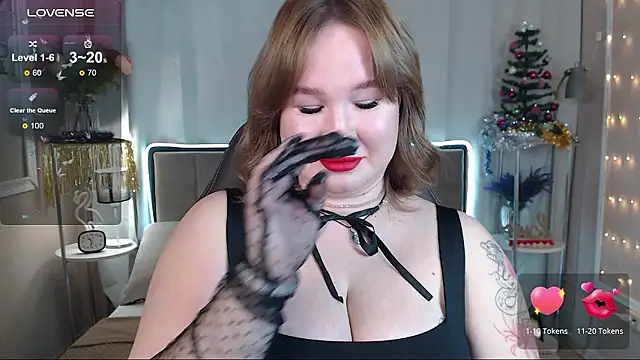 Snapshot of Emmy_Greis chatting on 4, 12, 2024 Emmy Greis online show from 4, 12, 2024