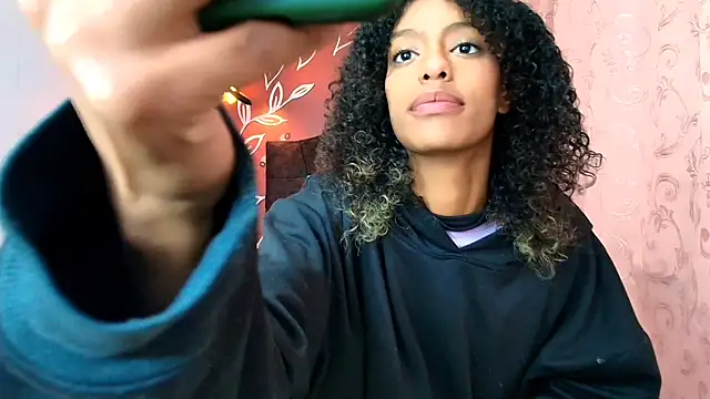 Zia Green online show from 23, 1, 2025