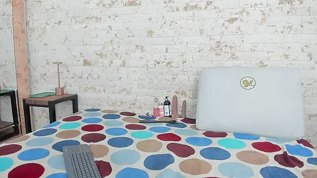 pamela west online show from 25, 1, 2025