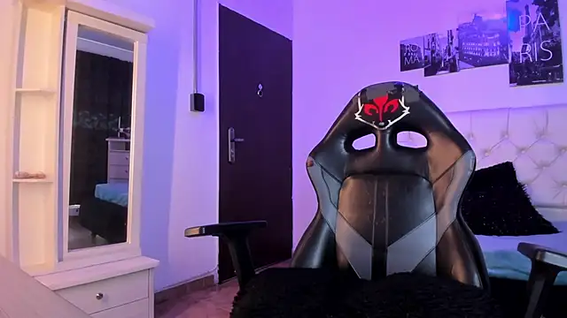 Amy Kiitty  online show from 22, 10, 2025