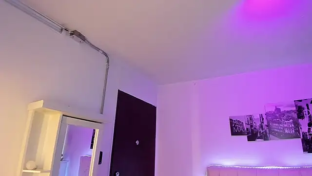 Amy Kiitty  online show from 3, 4, 2026