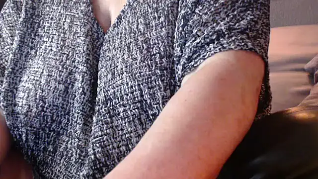 Snapshot of modenq chatting on 16, 1, 2026 modenq online show from 16, 1, 2026