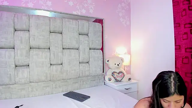 Snapshot of KarinaSimonz chatting on 11, 3, 2026 KarinaSimonz online show from 11, 3, 2026