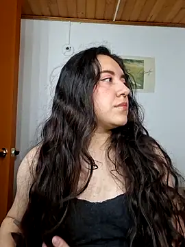 Snapshot of Emi_chik chatting on 15, 5, 2026 Emi chik online show from 15, 5, 2026