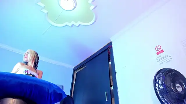 Snapshot of Eyleen_Santos chatting on 1, 2, 2026 Eyleen Santos online show from 1, 2, 2026