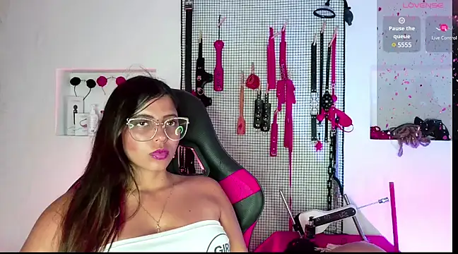 Megaan Greey online show from 7, 2, 2025