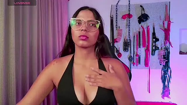 Megaan Greey online show from 11, 10, 2025