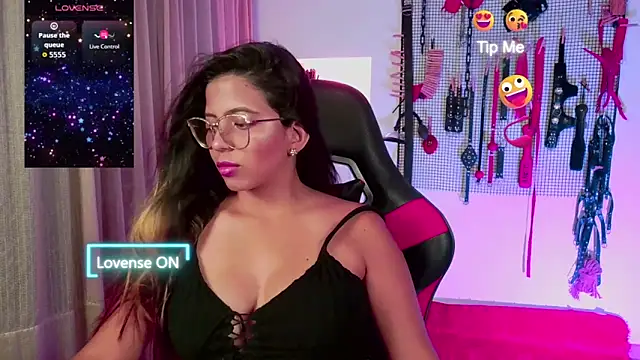 Megaan Greey online show from 14, 10, 2025