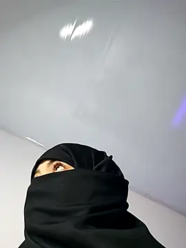 Sweet hot mia online show from 22, 11, 2025