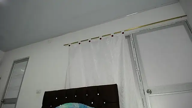 Sweet hot mia online show from 21, 2, 2026