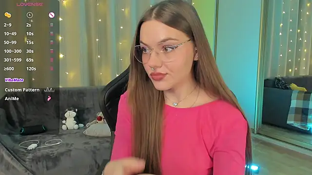 Snapshot of Marta_May_ chatting on 1, 12, 2024 Marta May online show from 1, 12, 2024