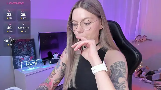 Snapshot of Marta_May_ chatting on 26, 9, 2025 Marta May online show from 26, 9, 2025