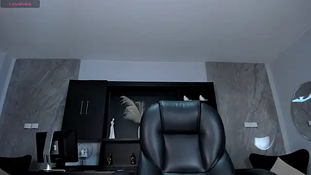 KatieNolan 1 online show from 14, 12, 2025