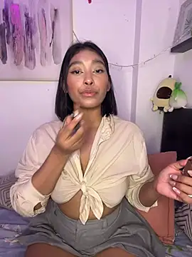 Isabella fasilier online show from 3, 3, 2025