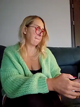 MariaRichi  online show from 9, 11, 2025