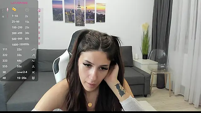 Snapshot of Kimi_Ivy chatting on 9, 10, 2025 Kimi Ivy online show from 9, 10, 2025