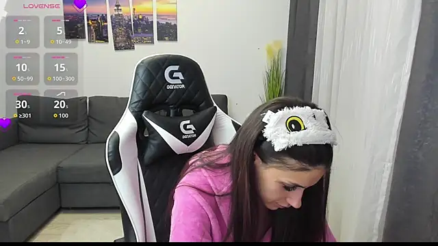 Snapshot of Kimi_Ivy chatting on 31, 10, 2025 Kimi Ivy online show from 31, 10, 2025