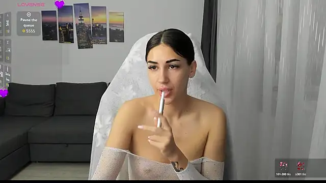 Snapshot of Kimi_Ivy chatting on 30, 11, 2025 Kimi Ivy online show from 30, 11, 2025