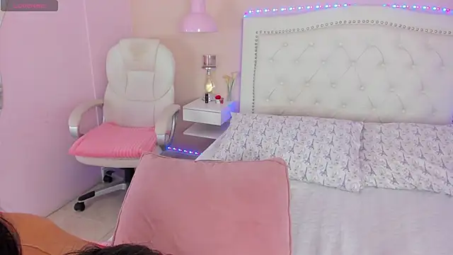 Ashley Evans18 online show from 8, 1, 2025