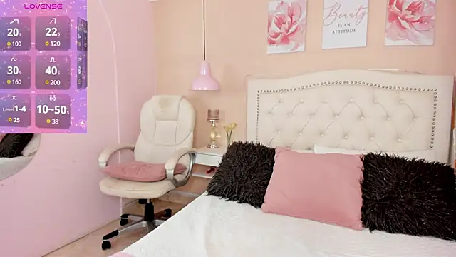 Ashley Evans18 online show from 4, 3, 2025