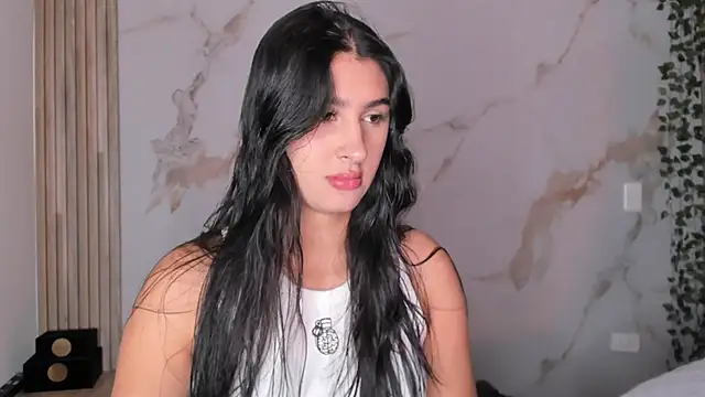 Ashley Evans18 online show from 18, 9, 2025