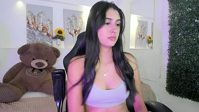 Ashley Evans18 online show from 25, 10, 2025