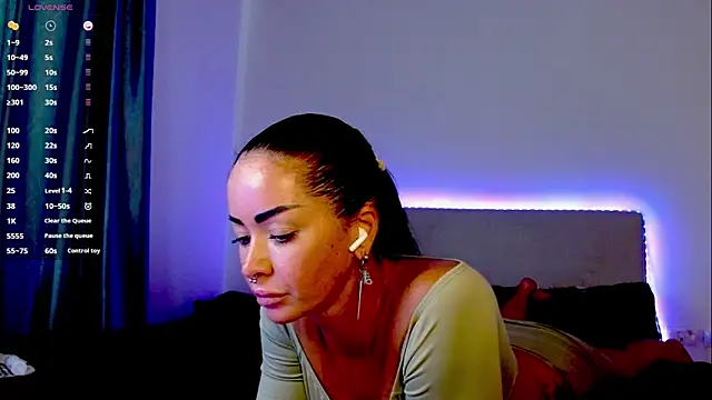 Snapshot of amber_tasty chatting on 8, 12, 2024 amber tasty online show from 8, 12, 2024