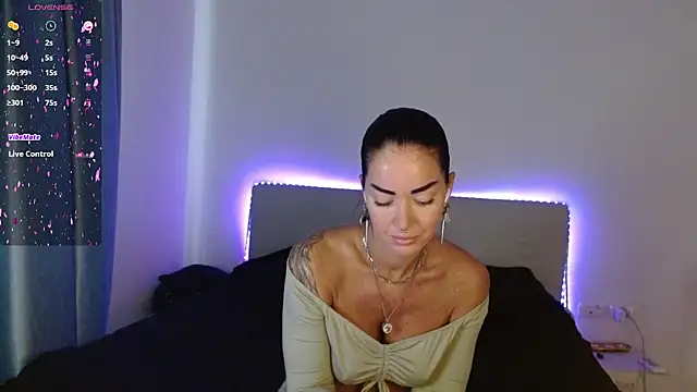 Snapshot of amber_tasty chatting on 28, 12, 2024 amber tasty online show from 28, 12, 2024