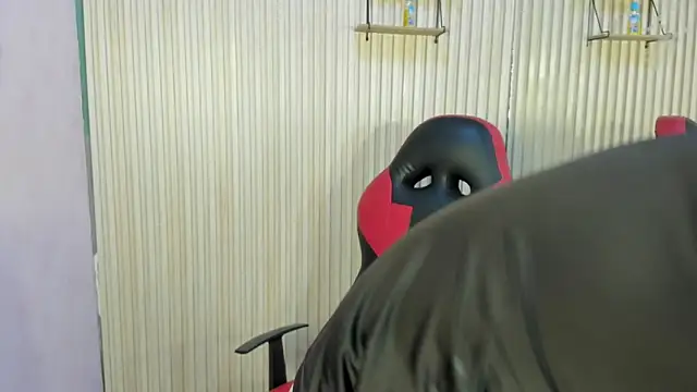 yei-sant online show from 8, 11, 2025