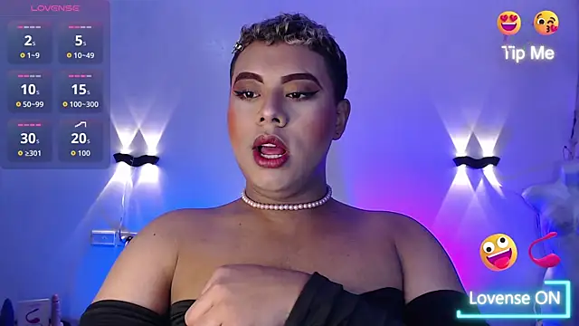 Emili Roux online show from 6, 11, 2025