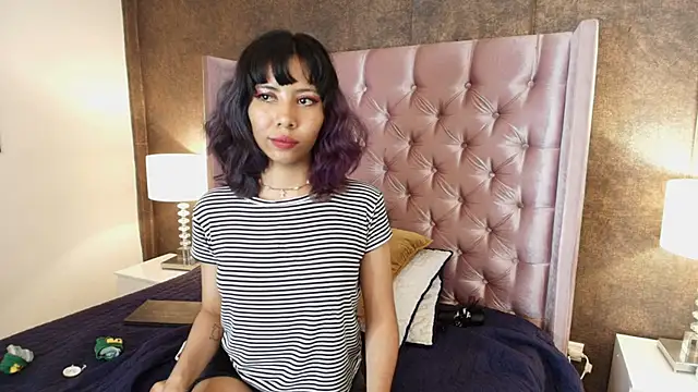 Akane Uwu online show from 19, 2, 2025