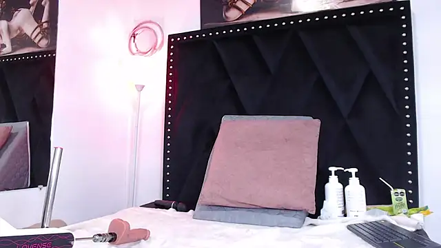 Snapshot of dafne_queenn chatting on 15, 2, 2025 dafne queenn online show from 15, 2, 2025