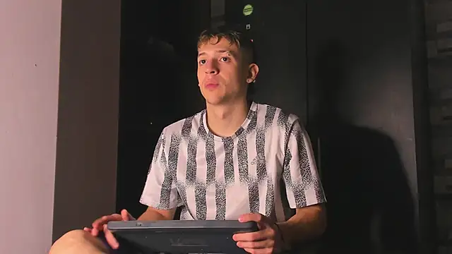 Dimitri higth420 online show from 18, 11, 2025