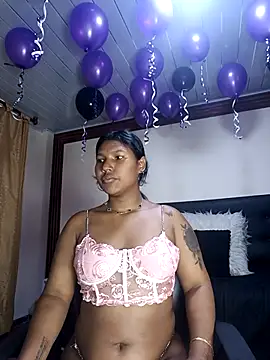 AnnieScott  online show from 24, 11, 2025