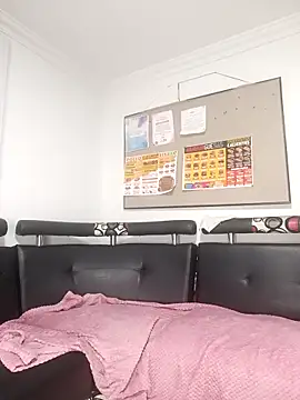 AnnieScott  online show from 28, 11, 2025