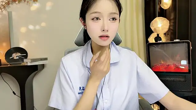 xiaodaibabyy online show from 5, 2, 2025