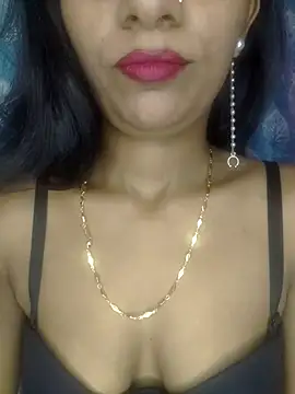Snapshot of Blackberry_Item chatting on 23, 10, 2025 Blackberry Item online show from 23, 10, 2025