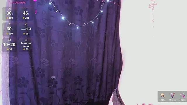 Snapshot of Carlasxdreams chatting on 5, 3, 2025 Carlasxdreams online show from 5, 3, 2025