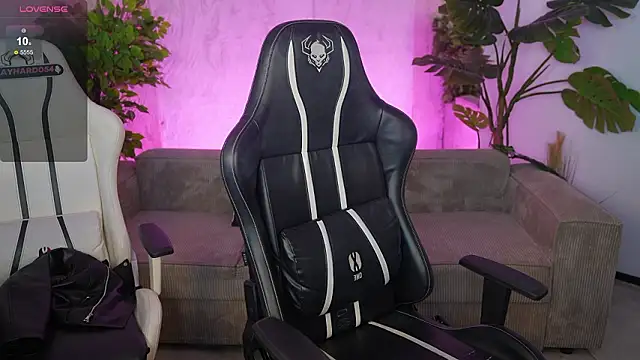 Julia  Star  online show from 21, 3, 2026