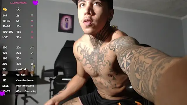 Nickhot0609 online show from 30, 12, 2024