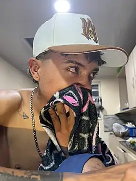 Snapshot of Edward_Milleer chatting on 26, 12, 2024 Edward Milleer online show from 26, 12, 2024