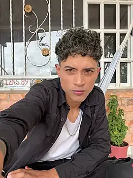 Snapshot of Edward_Milleer chatting on 1, 1, 2025 Edward Milleer online show from 1, 1, 2025